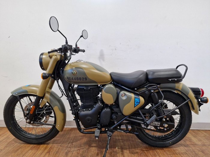 2025 Royal Enfield CLASSIC 350 SIGNALS GREEN