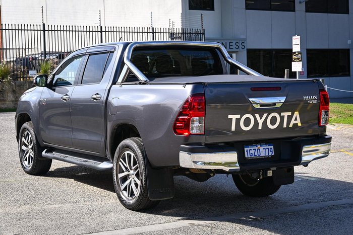 2019 Toyota Hilux SR5