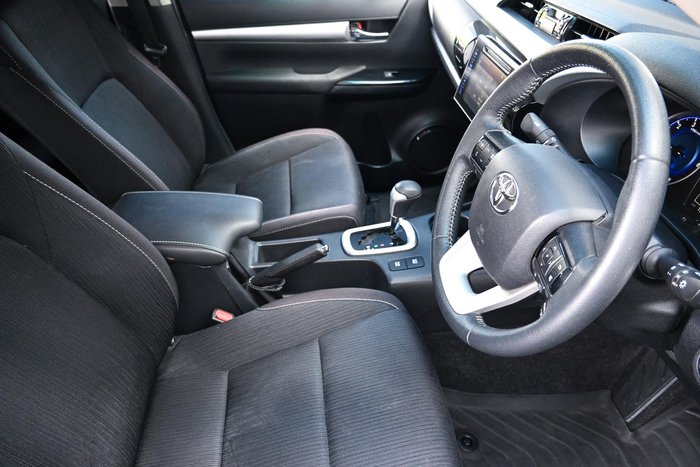 2019 Toyota Hilux SR5