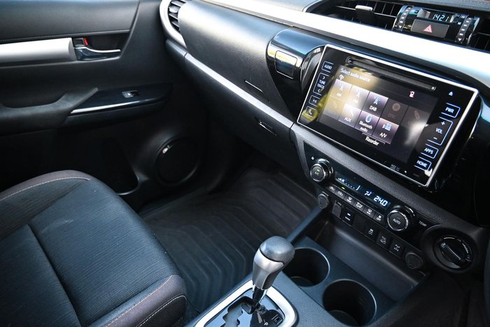 2019 Toyota Hilux SR5