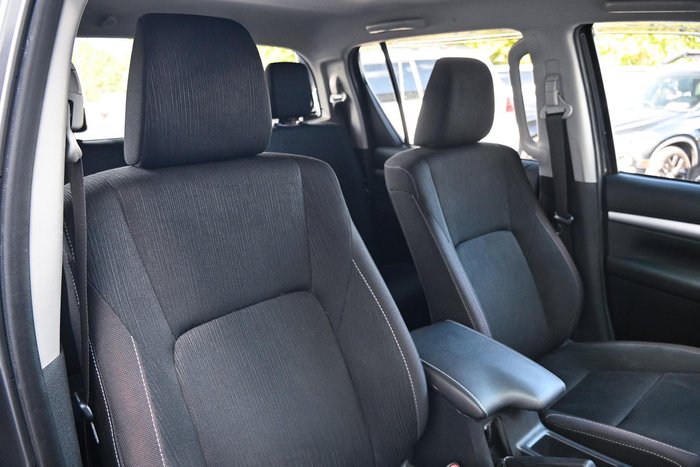 2019 Toyota Hilux SR5