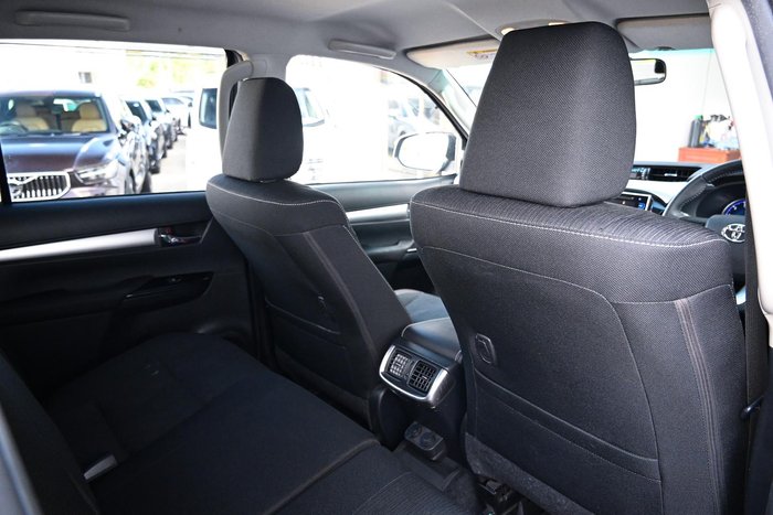 2019 Toyota Hilux SR5