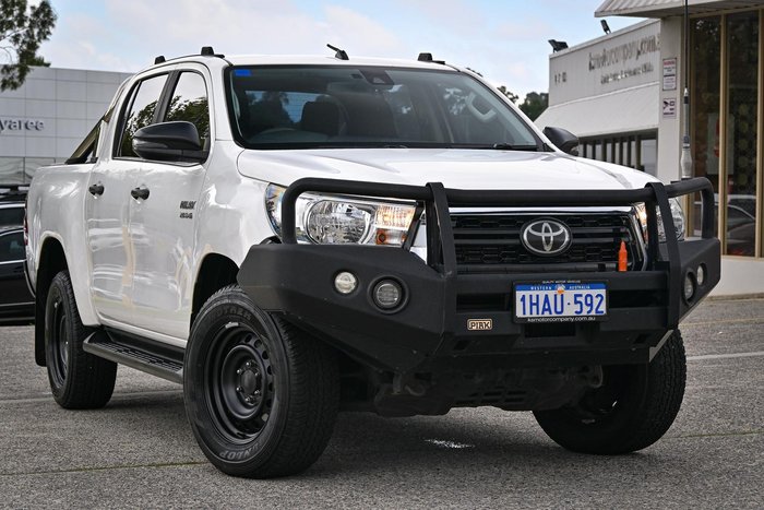 2020 Toyota Hilux SR