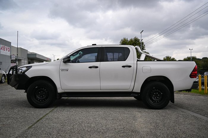 2020 Toyota Hilux SR