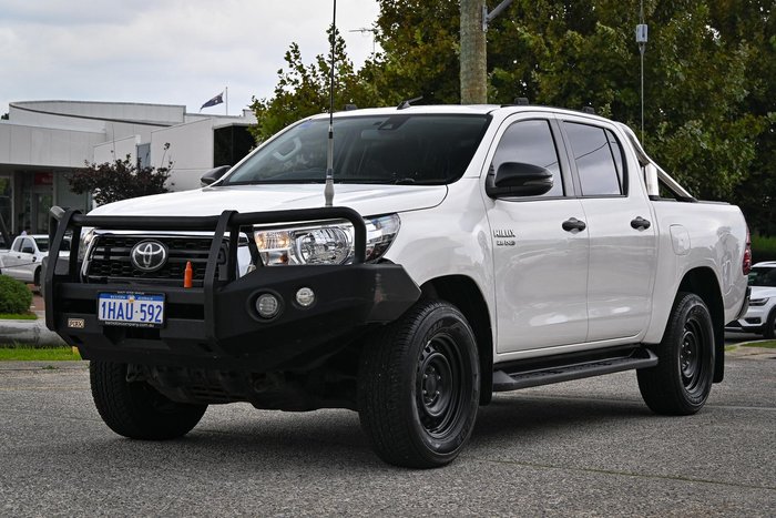2020 Toyota Hilux SR