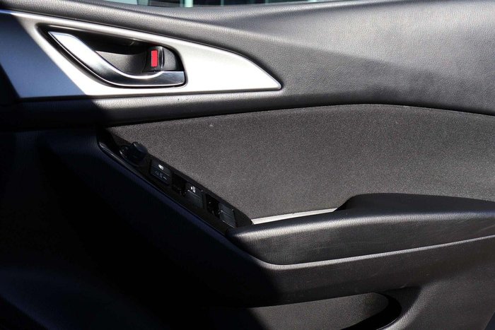 2018 Mazda 3 SP25