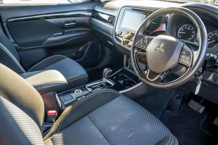 2019 Mitsubishi Outlander ES