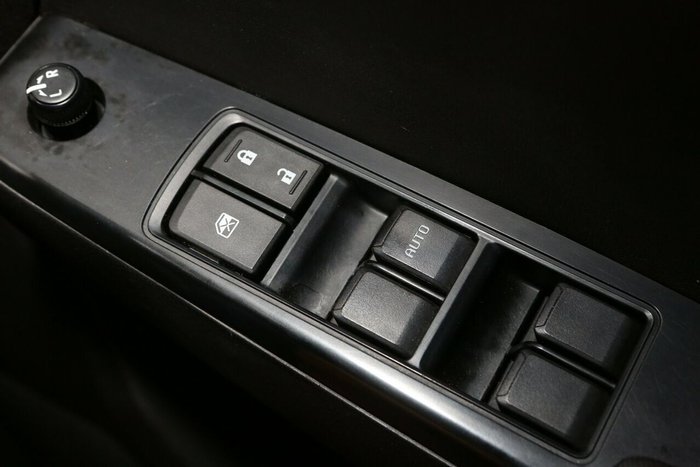 2021 Isuzu D-MAX LS-M