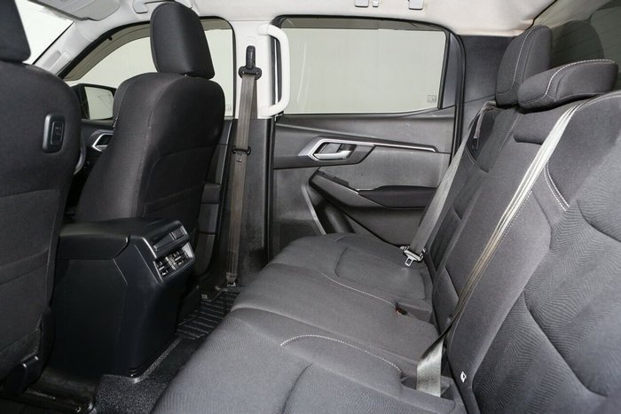 2021 Isuzu D-MAX LS-M