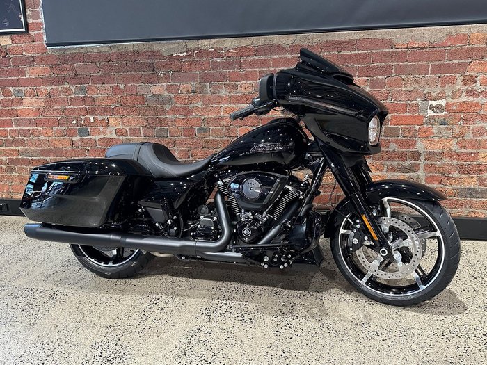 2026 Harley-Davidson Street Glide 117 (FLHX)