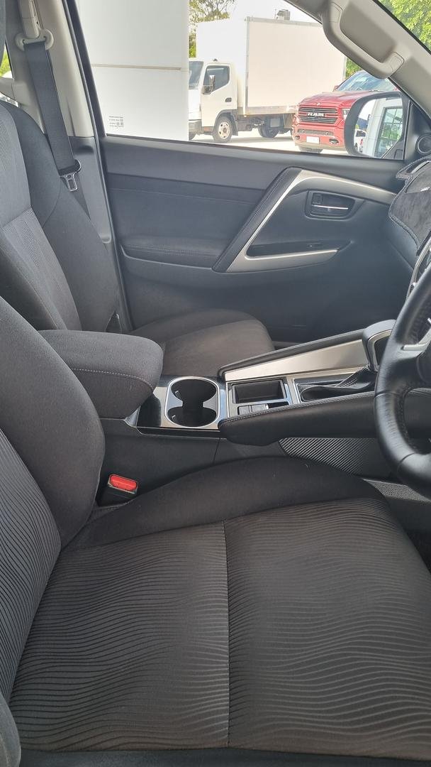 2022 Mitsubishi Pajero Sport GLS