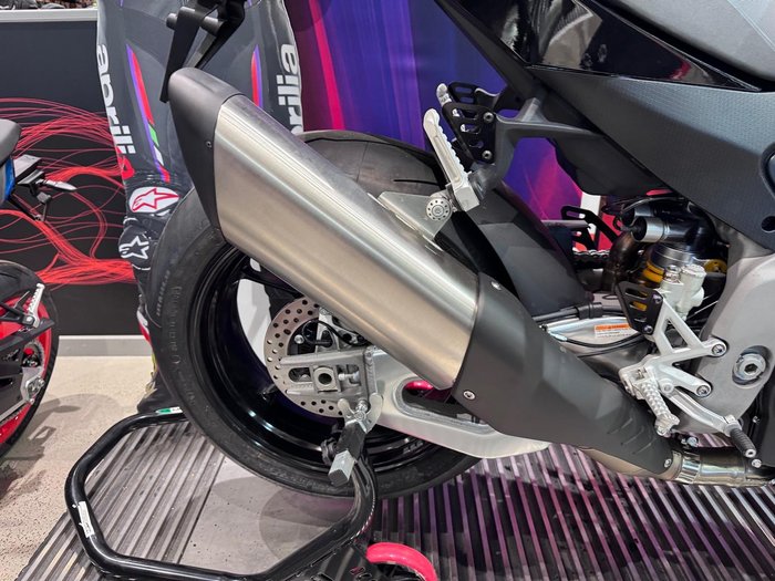 2024 Aprilia Tuono V4 1100 Factory Tuono White