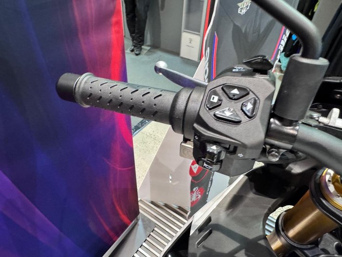 2024 Aprilia Tuono V4 1100 Factory Tuono White