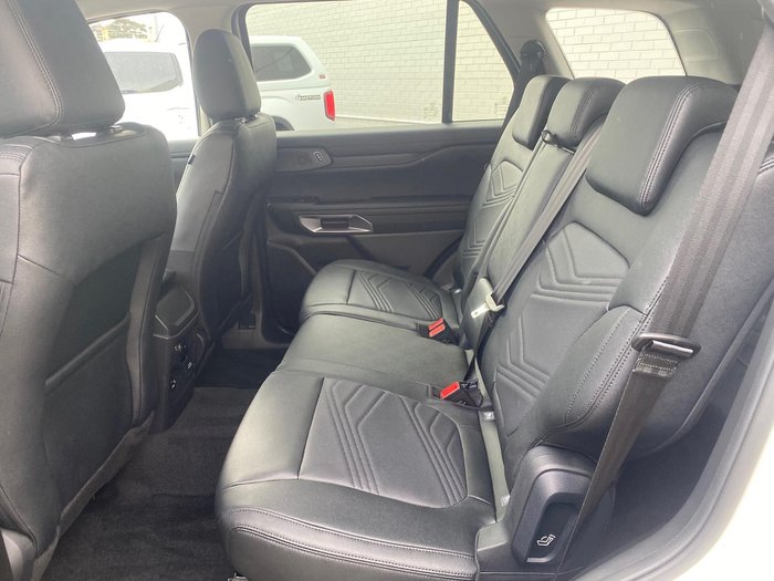 2025 Ford Everest Black Edition