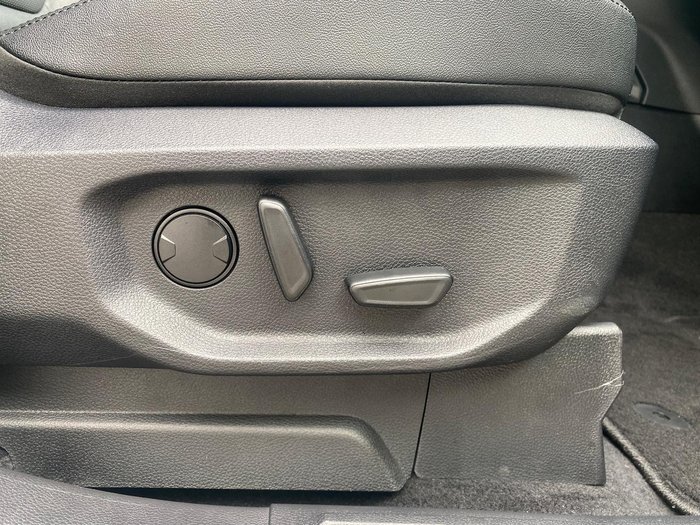 2025 Ford Everest Black Edition