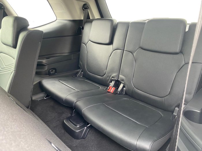 2025 Ford Everest Black Edition