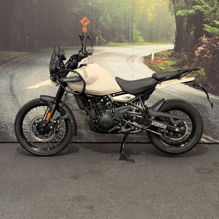 2025 Royal Enfield HIMALAYAN 450 Brown