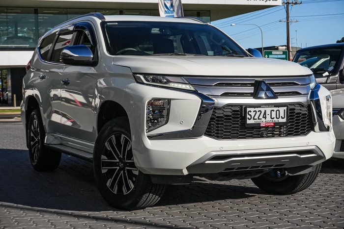 2022 Mitsubishi Pajero Sport GLS