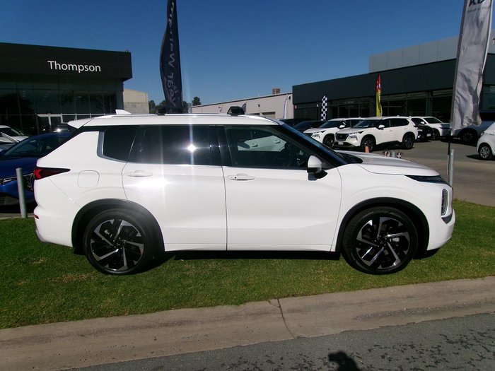 2022 Mitsubishi Outlander Exceed