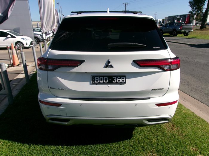 2022 Mitsubishi Outlander Exceed