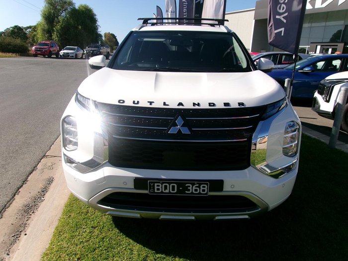2022 Mitsubishi Outlander Exceed