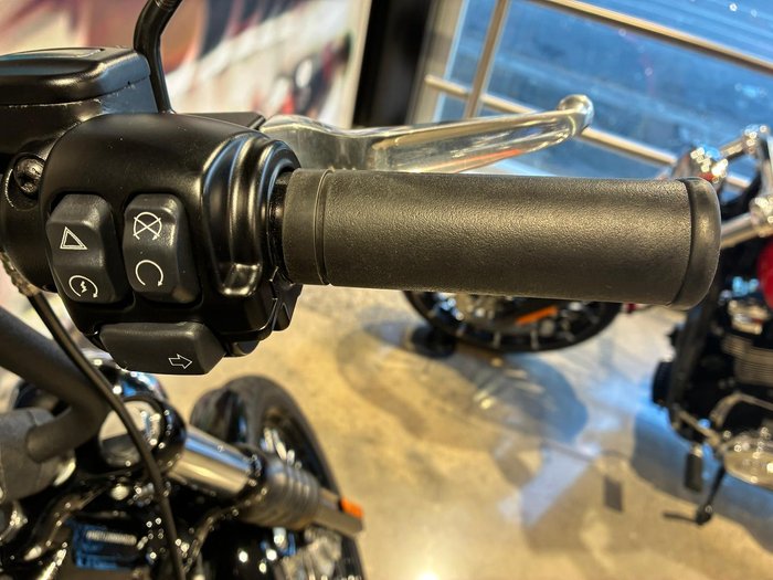 2019 Harley-Davidson Street Bob 107 (FXBB) Softail Black