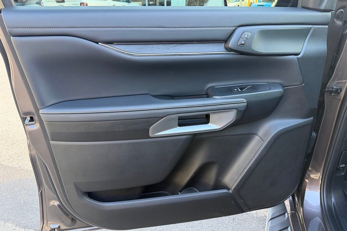 2025 Ford Everest Platinum