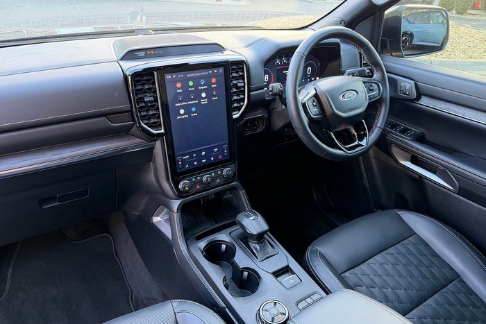 2025 Ford Everest Platinum