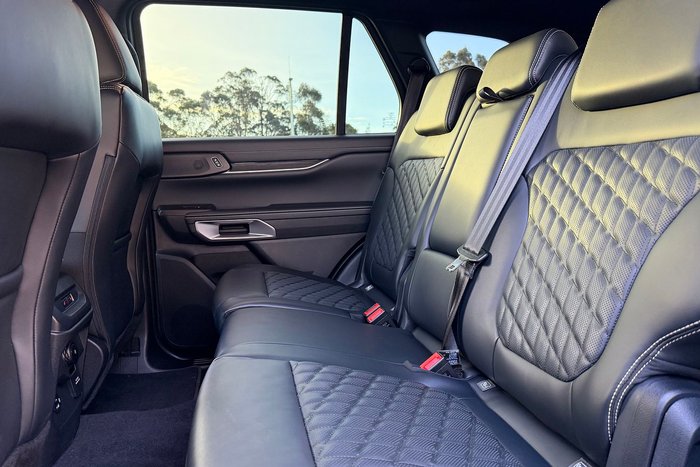 2025 Ford Everest Platinum