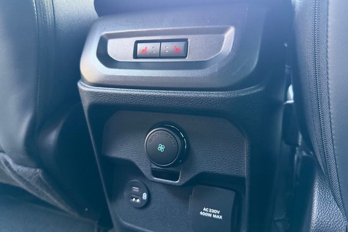 2025 Ford Everest Platinum