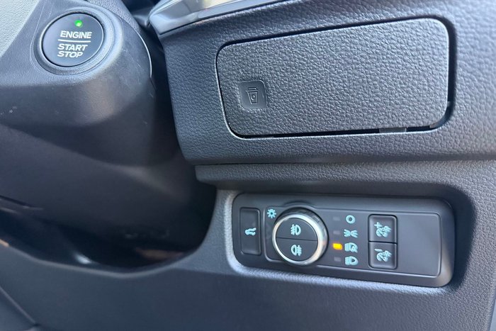 2025 Ford Everest Platinum