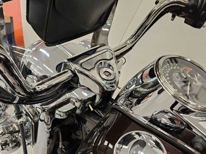 2011 Harley-davidson FLHRC ROAD KING CLASSIC Maroon