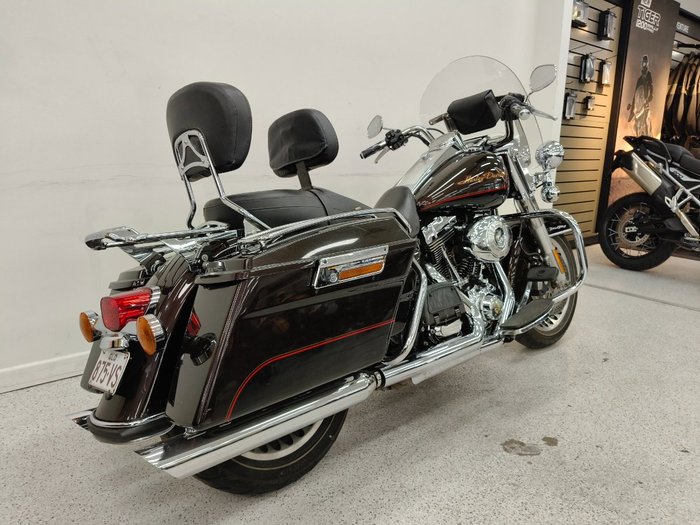2011 Harley-davidson FLHRC ROAD KING CLASSIC Maroon