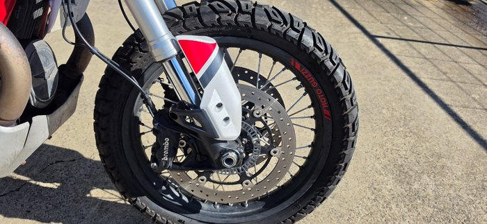 2019 MOTO GUZZI V85 TT White