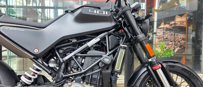 2022 HUSQVARNA SVARTPILEN 401 GREY