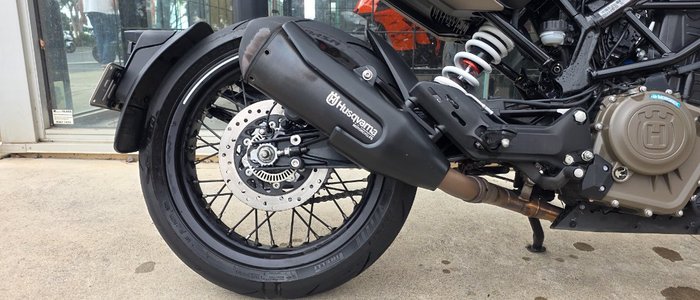 2022 HUSQVARNA SVARTPILEN 401 GREY