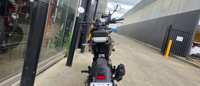 2022 HUSQVARNA SVARTPILEN 401 GREY