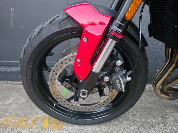 2025 Triumph TRIDENT 660 RED