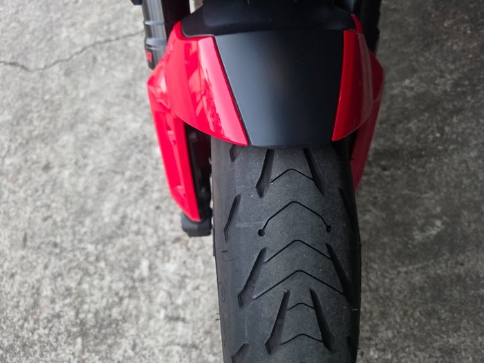 2025 Triumph TRIDENT 660 RED