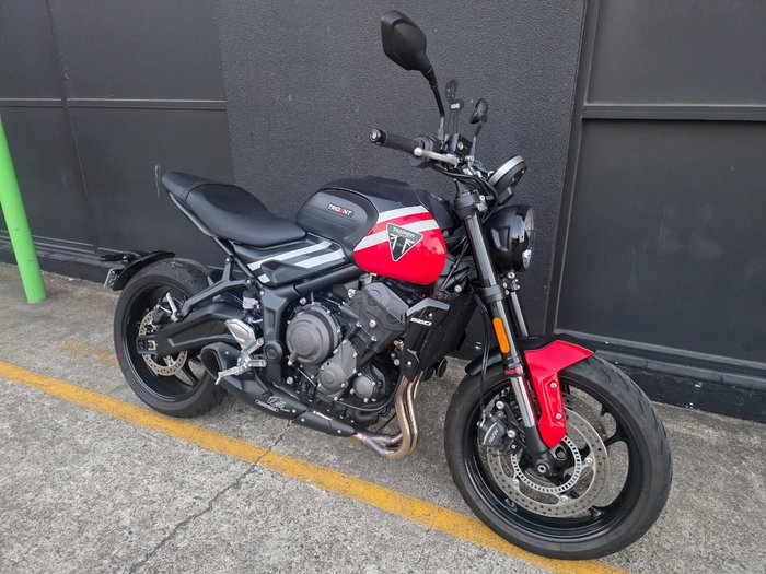 2025 Triumph TRIDENT 660 RED