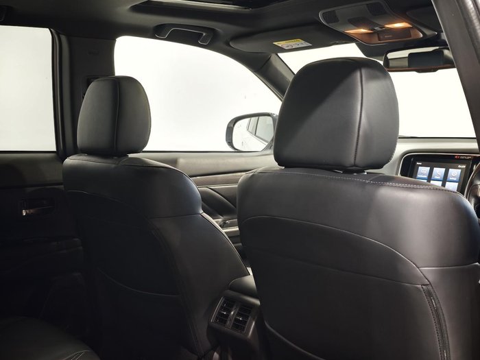 2021 Mitsubishi Outlander PHEV Exceed