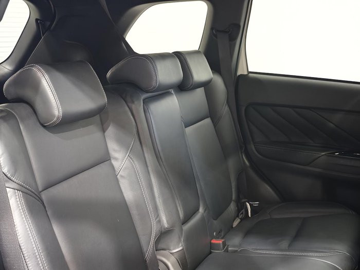 2021 Mitsubishi Outlander PHEV Exceed