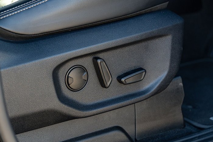 2022 Ford Everest Platinum
