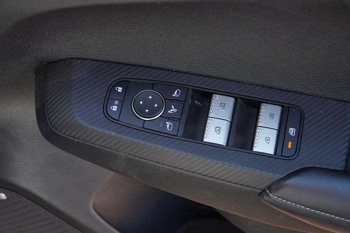 2025 Mitsubishi Outlander LS