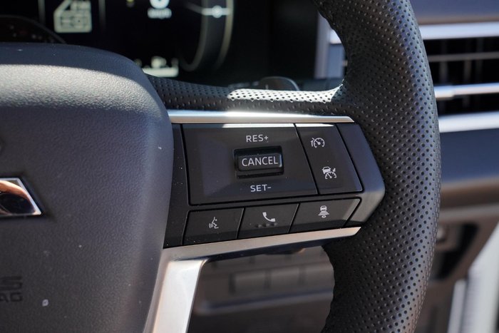 2025 Mitsubishi Outlander LS
