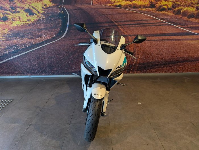 2023 Yamaha YZF-R3 R3 White