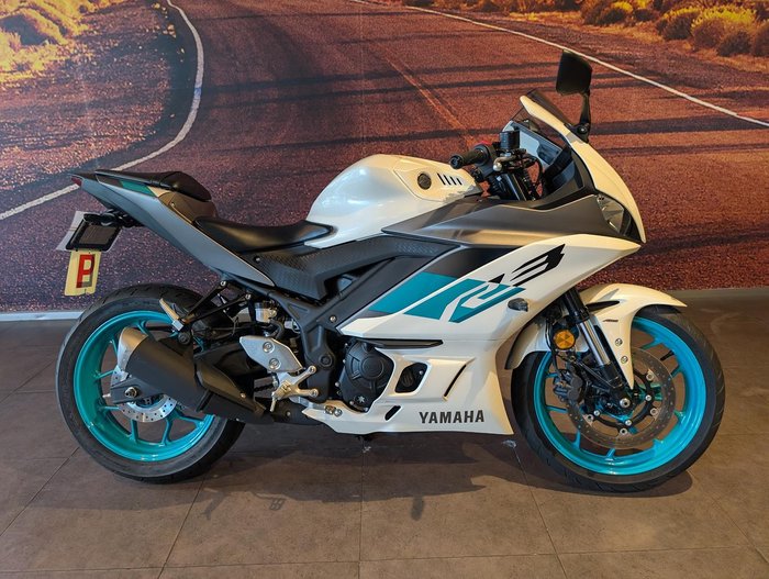 2023 Yamaha YZF-R3 R3 White