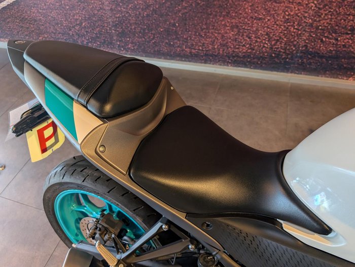 2023 Yamaha YZF-R3 R3 White