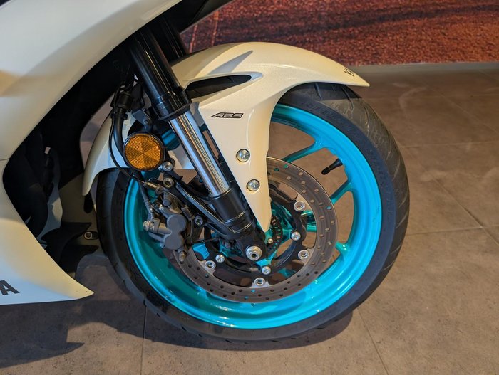 2023 Yamaha YZF-R3 R3 White