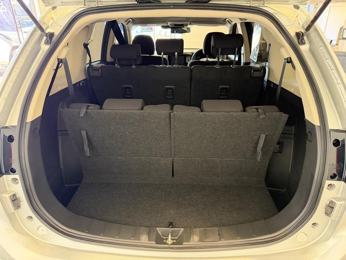 2020 Mitsubishi Outlander ES